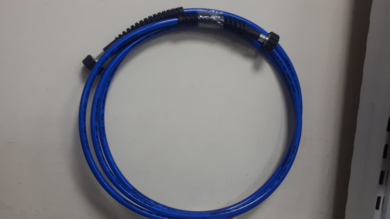 Шланг ВД CARWASH COMFORT DN06 для моек самообслуживания 4м, 200бар, М 22*1,5 гайка-гайка синий