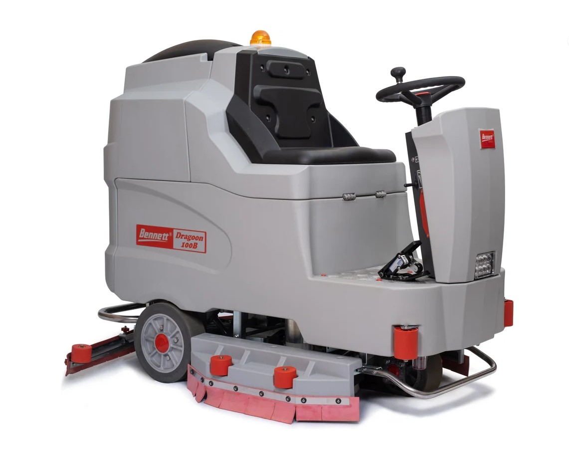 Bennett Dragoon D100bPLUS с гелевым АКБ 226А/ч Аккумуляторная поломоечная машина с местом оператора