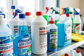 Щелочные и кислотные моющие средства: принципиальные отличия и сферы применения